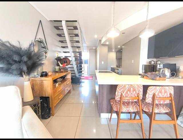 2 BEDROOM PROPERTY TO RENT IN MENLO PARK